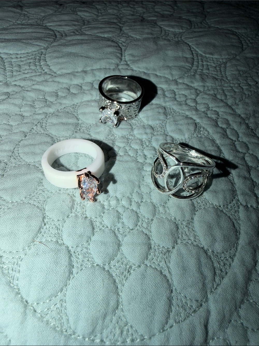 Source Unknown White and Silver Three-Ring Set with Clear Stones